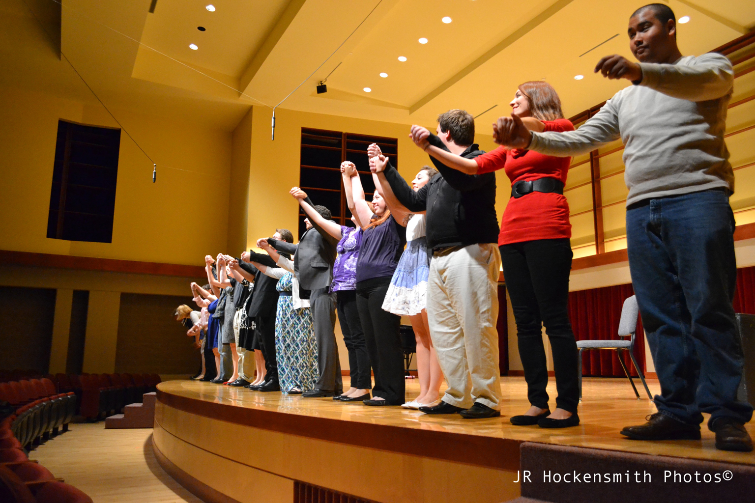 The cast takes a bow.